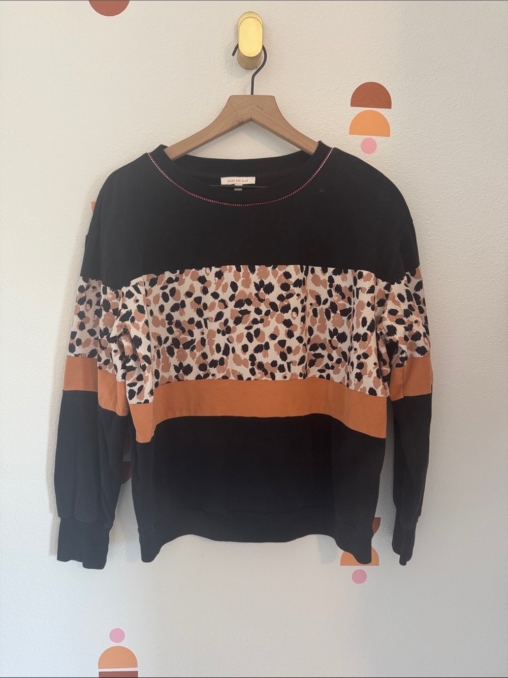 Skies Are Blue Leopard Colorblock Sweatshirt Small Cozy Boutique Pullover N0111